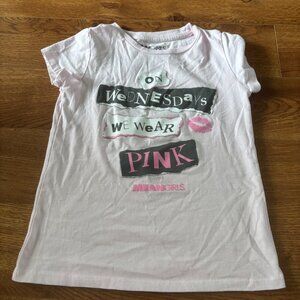 Mean Girls pink graphic short sleeve tee in size M